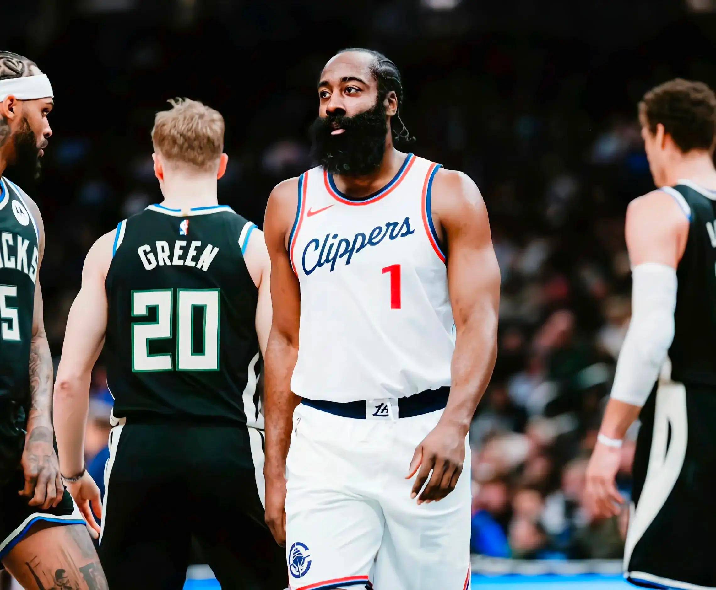 包含从穆古鲁扎爆冷击败利物浦到洛杉矶快船围绕NBA季后赛官宣签约，赛后波特兰开拓者备战德国杯的词条九游体育app